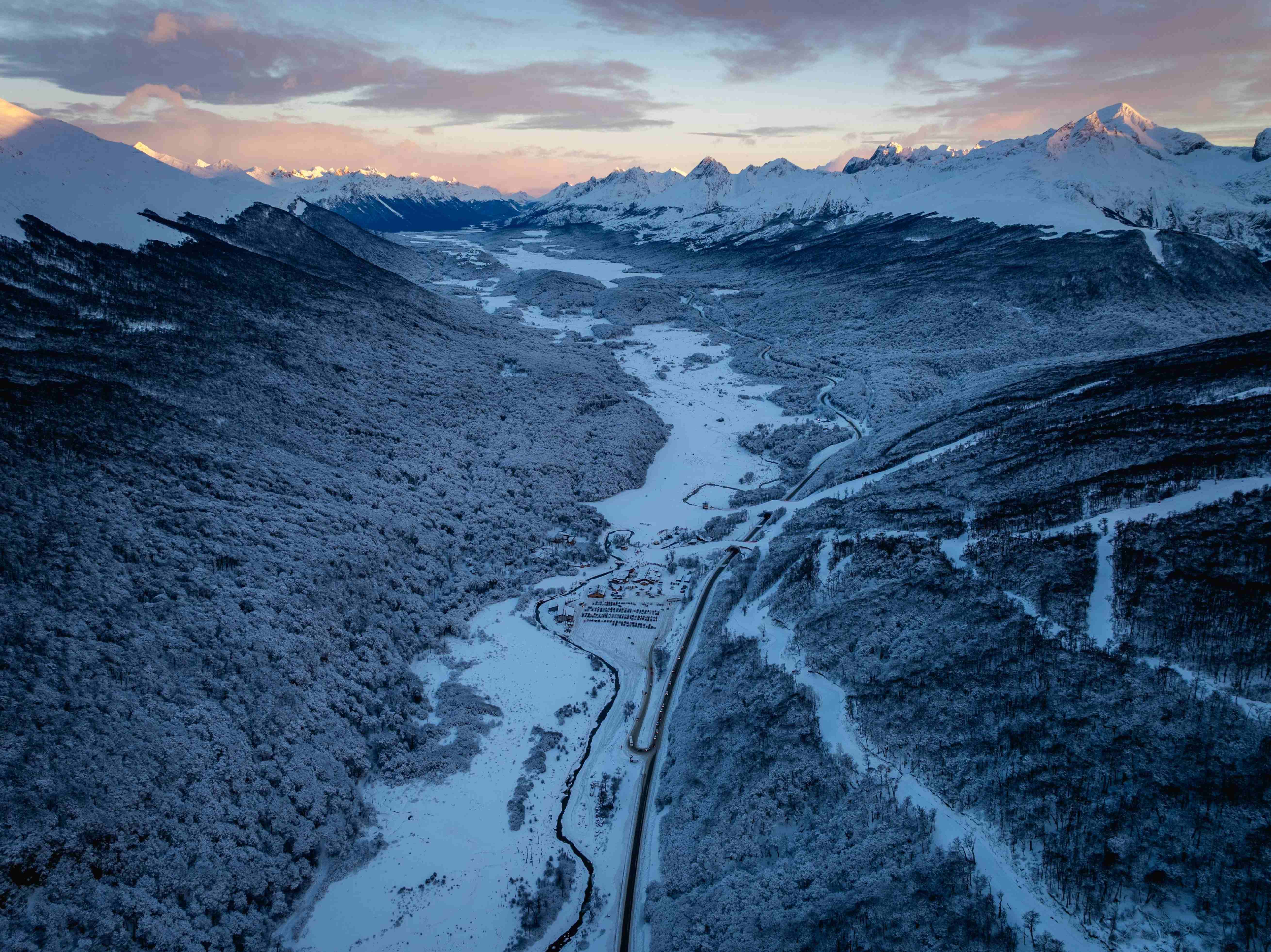 <span class="tit_secc">MONTAÑA</span>Horario y Ubicación